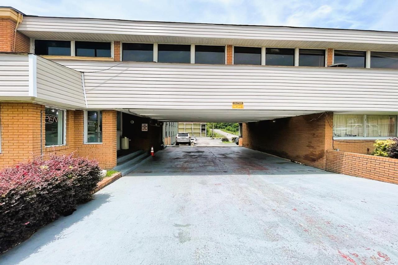 Palmetto Inn & Suites By Oyo Orangeburg Kültér fotó