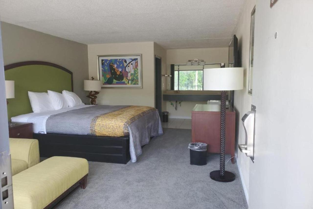 Palmetto Inn & Suites By Oyo Orangeburg Kültér fotó